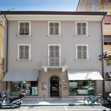 Residenza Belmare 马瑞纳迪卡拉拉